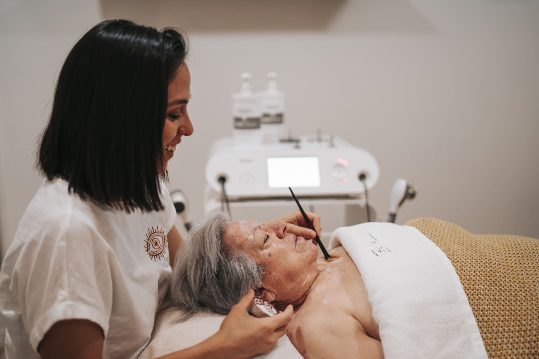 Rejuvenecimiento facial INDIBA en Berkana, Chamberí